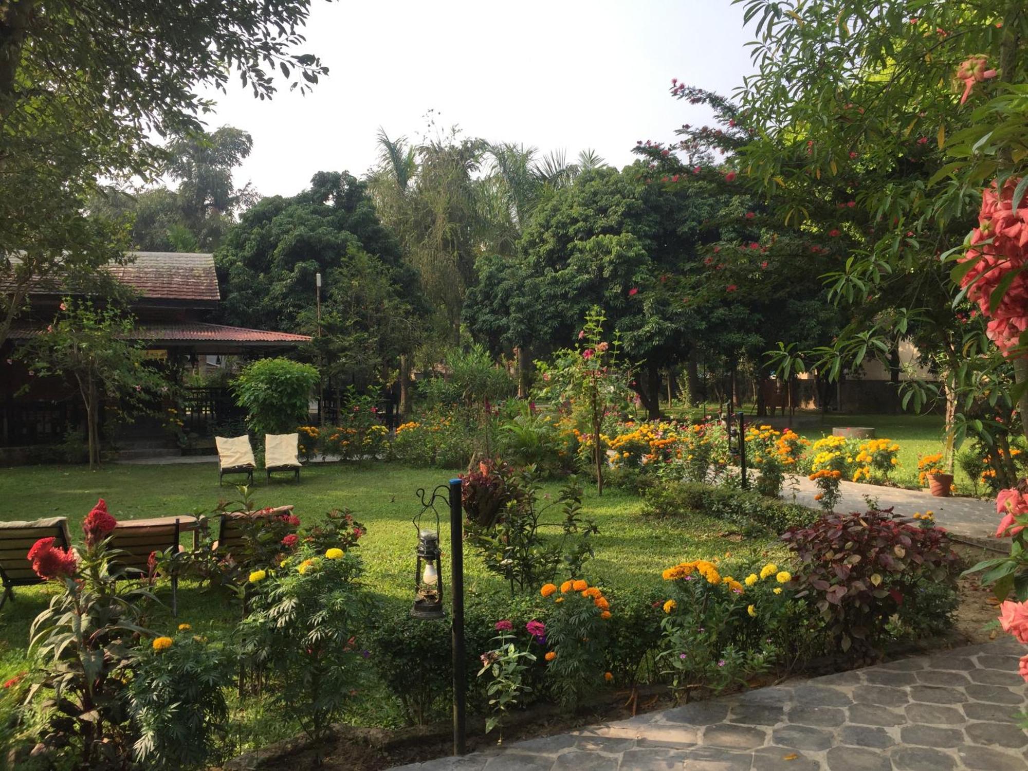 Chautari Garden Resort Sauraha Exterior foto